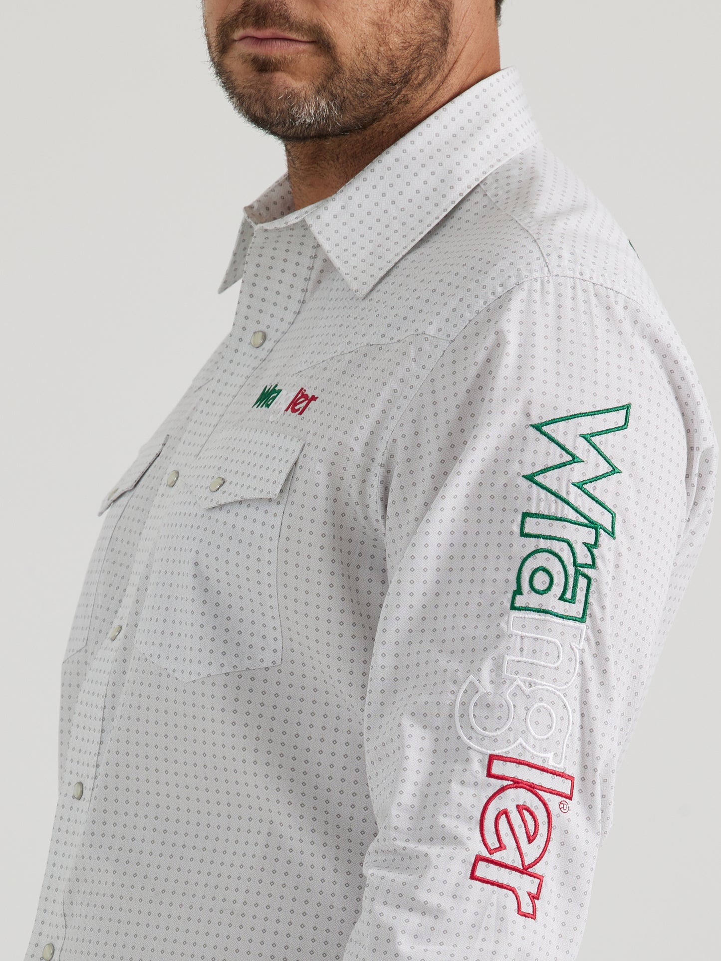Wrangler Men's Logo Mexico Long Sleeve Western Snap Shirt White