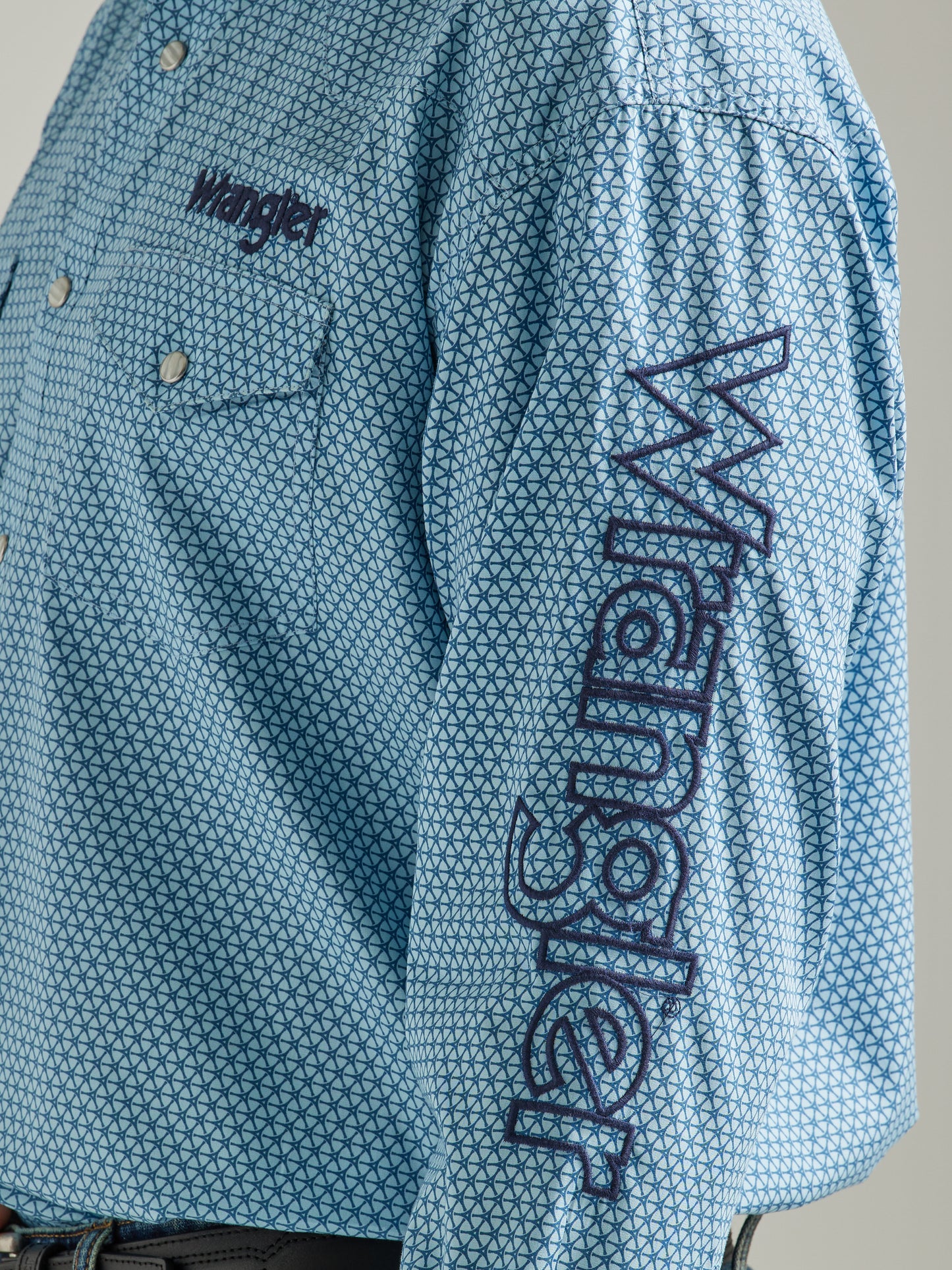 Wrangler Men's Logo Long Sleeve Western Button Down Shirt Blue Print