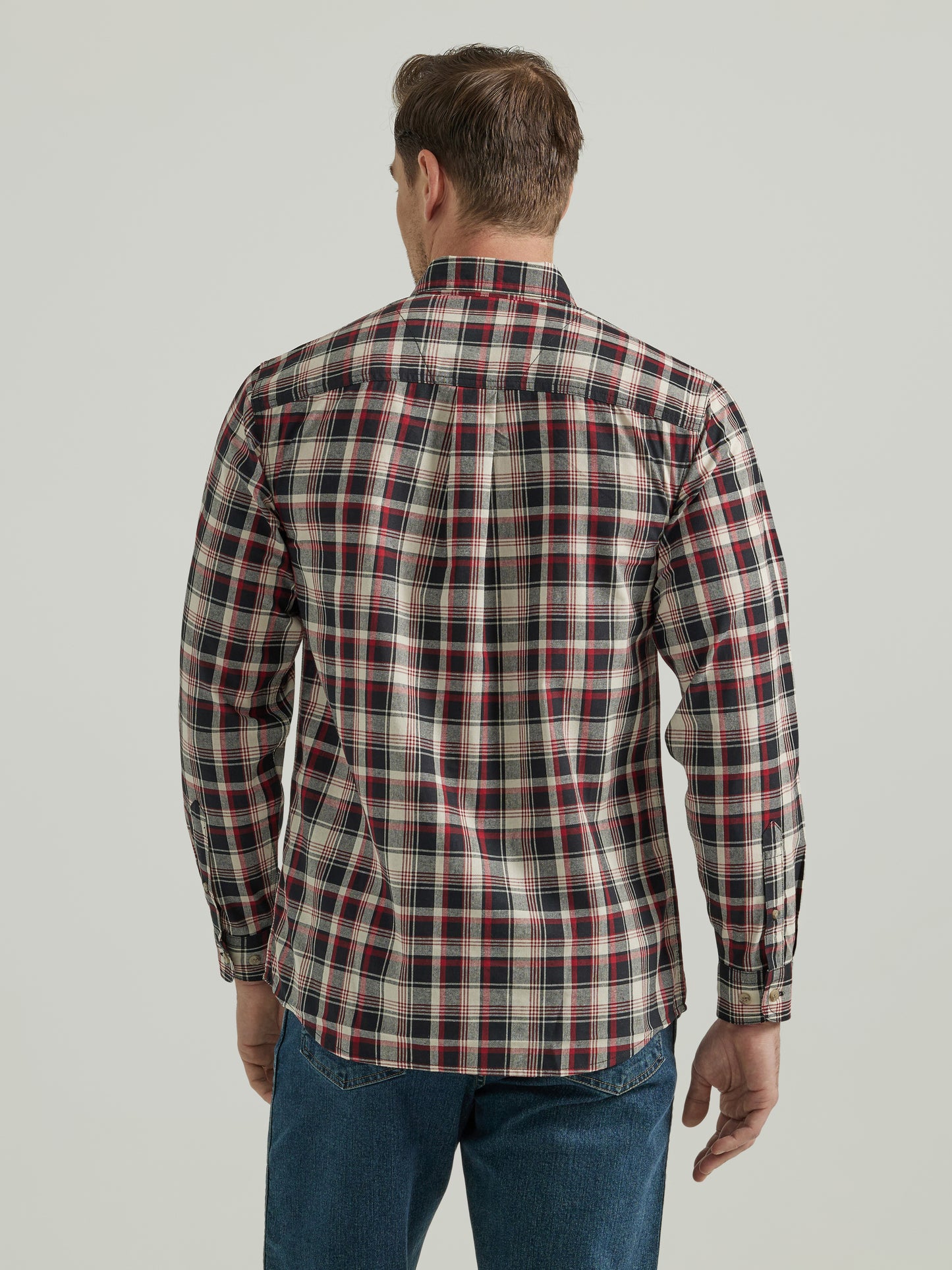 Wrangler Rugged Wear Plaid Long Sleeve Button Down Shirt
