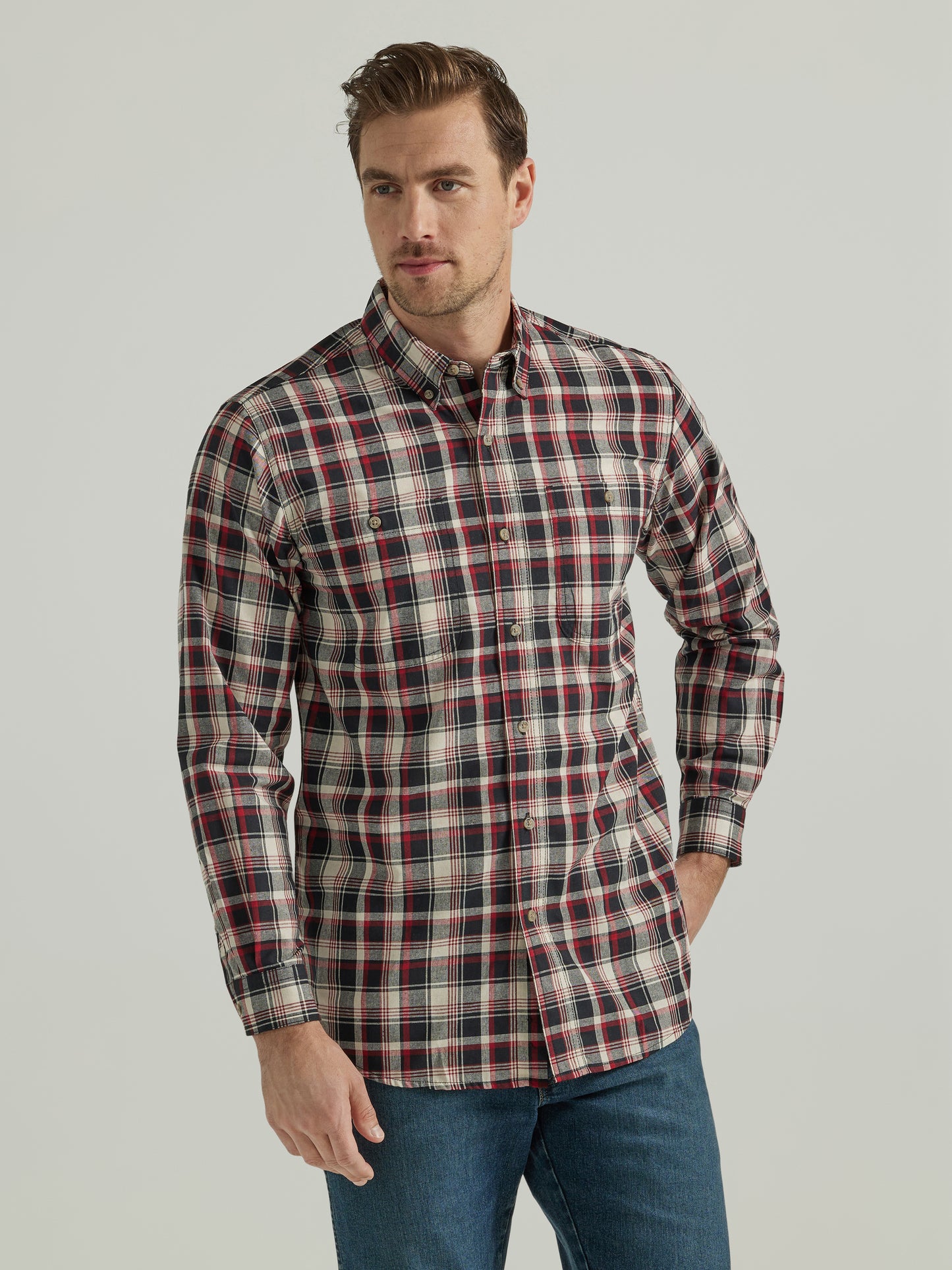 Wrangler Rugged Wear Plaid Long Sleeve Button Down Shirt