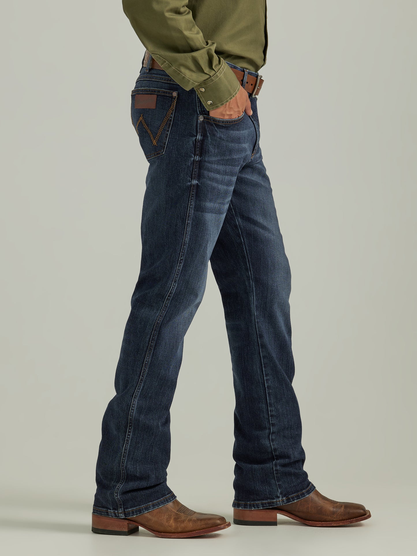 Wrangler Retro Slim Fit Elwick Bootcut Jean