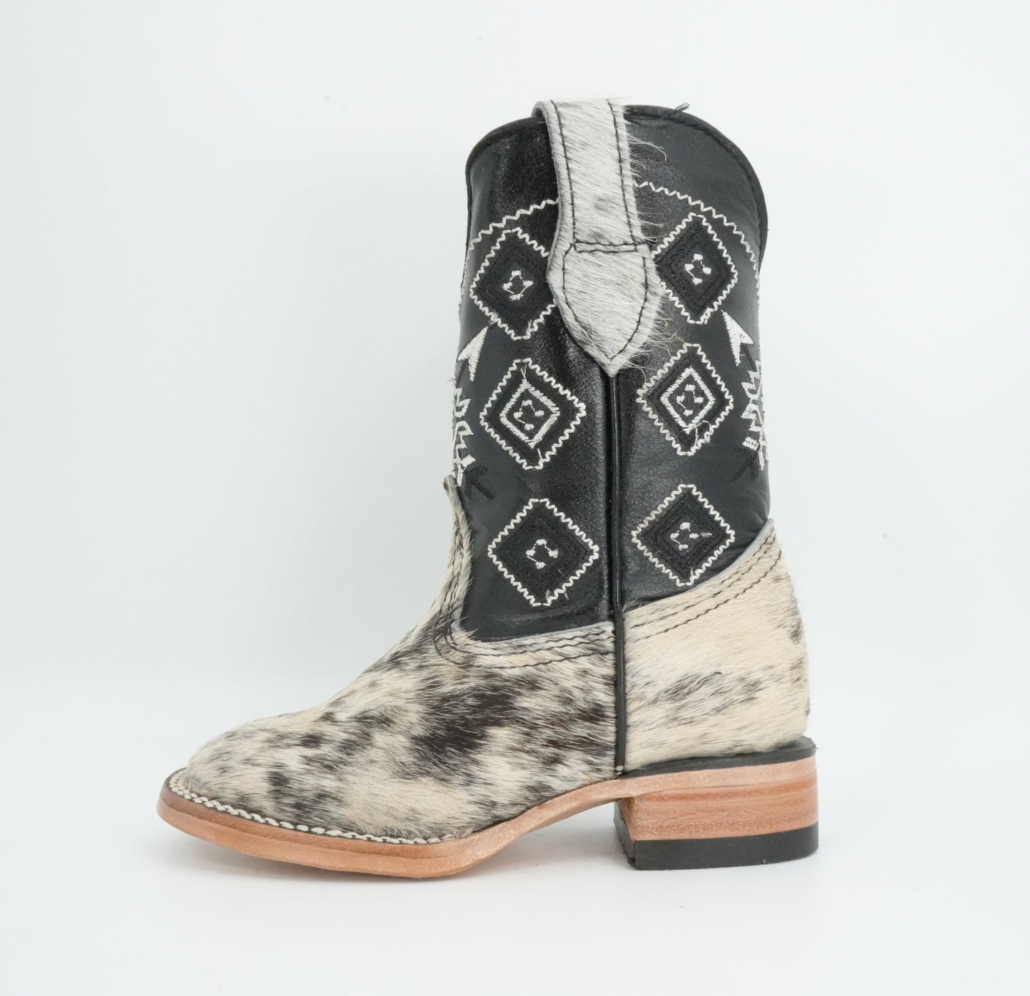 Rock'em Kid's Cow Hair White/Black Boots Size: 10 US / 17 MEX *AS SEEN ON IMAGE*