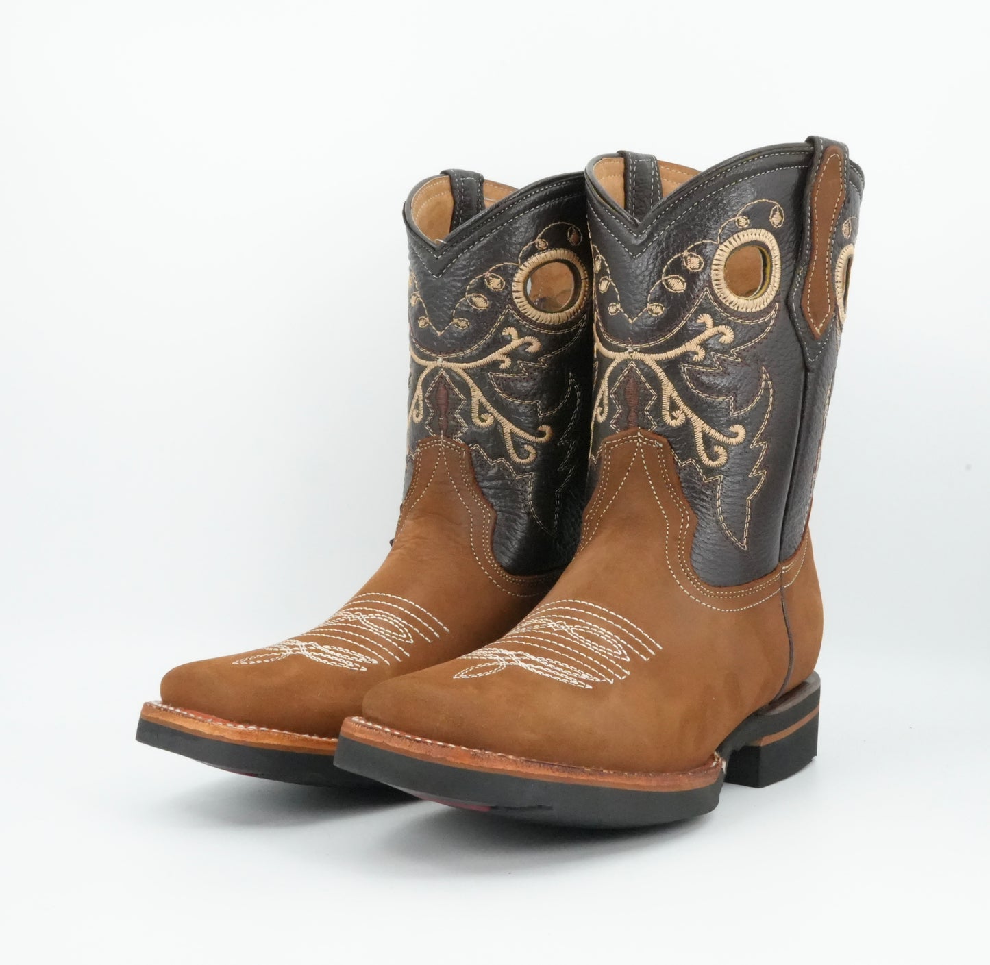 La Sierra Jr’s Nobuck Hazelnut Square Toe Boot