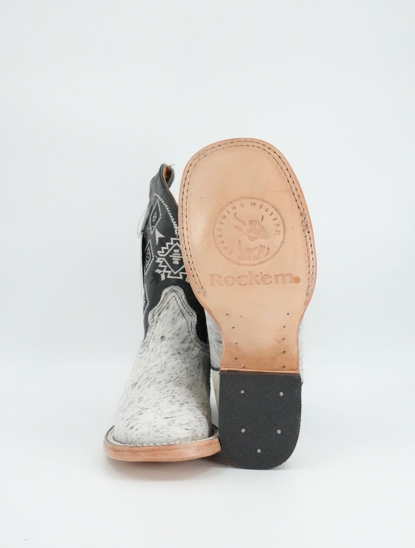 Rock'em Kid's Cow Hair White/Black Boots Size: 2 US / 22 MEX *AS SEEN ON IMAGE*