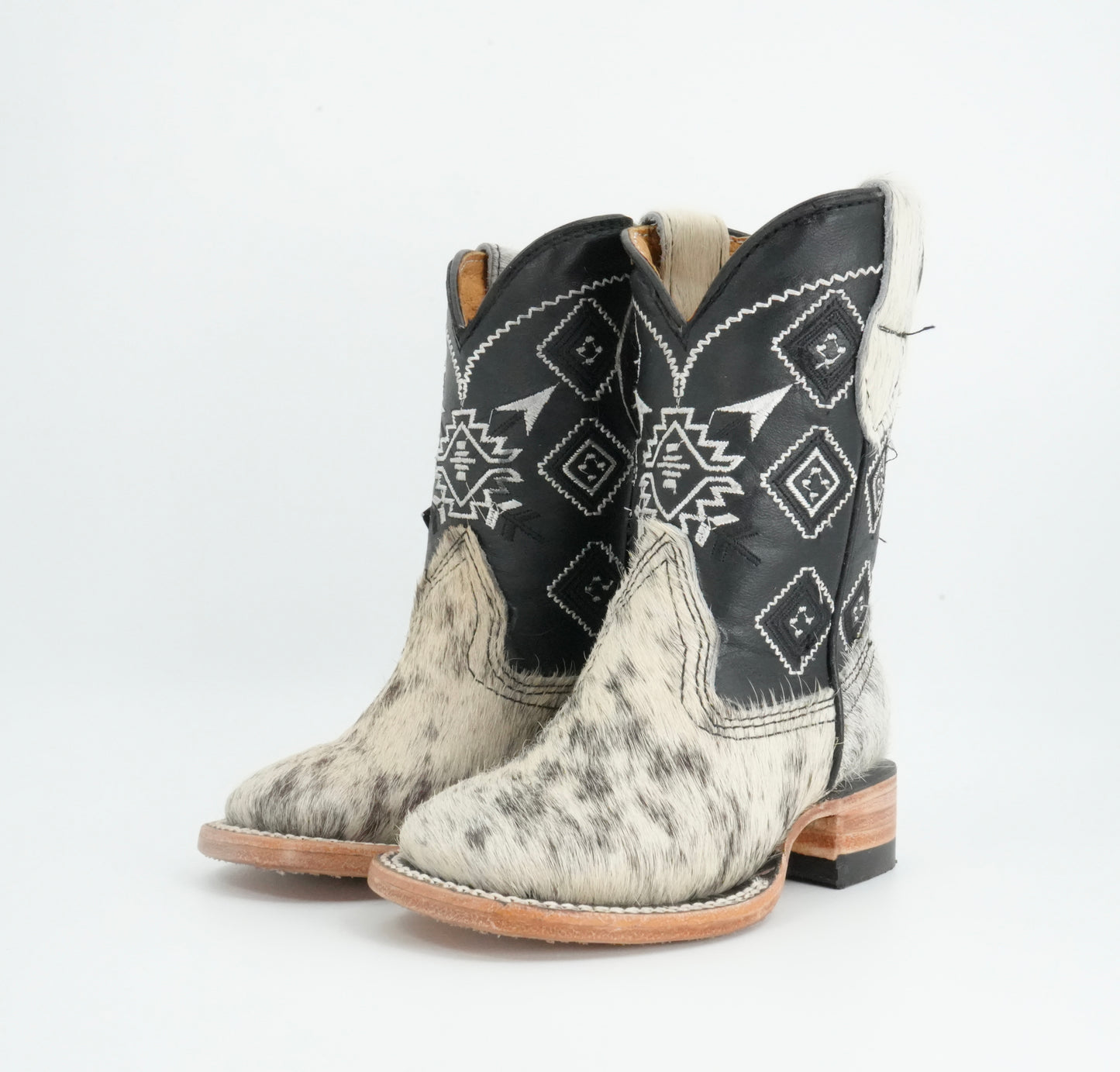 Rock'em Kid's Cow Hair White/Black Boots Size: 9 US / 16 MEX *AS SEEN ON IMAGE*