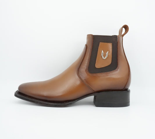 Vestigium Jr’s Flor Entera Honey Square Toe Short Boot