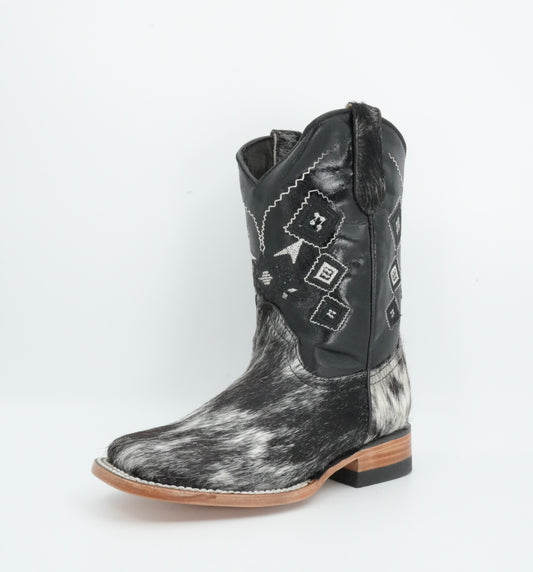 Rock'em Kid's Cow Hair White/Black Boots Size: 13 US / 20 MEX  *AS SEEN ON IMAGE*