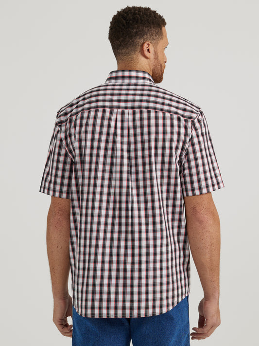Wrangler Men's Short Sleeve Relaxed Fit Plaid Button Down Black Peach