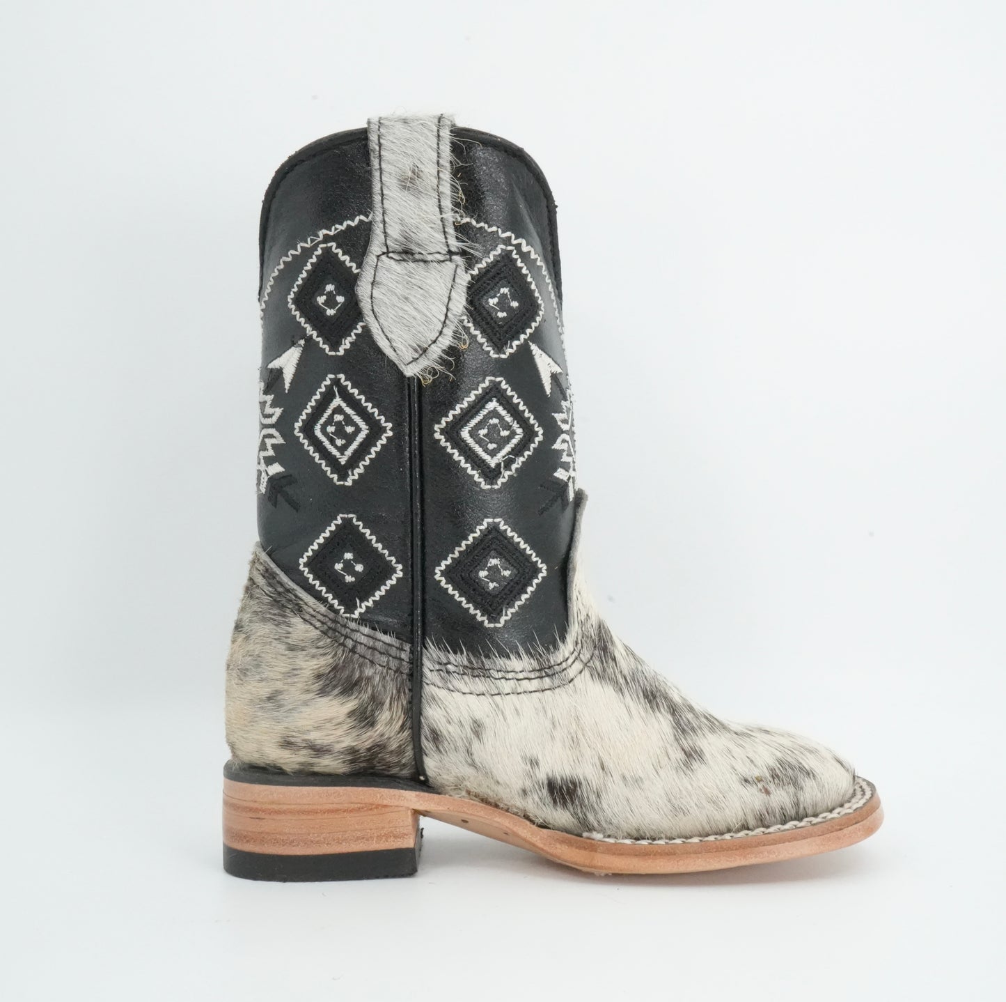 Rock'em Kid's Cow Hair White/Black Boots Size: 10 US / 17 MEX *AS SEEN ON IMAGE*