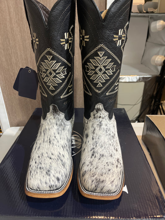 Rock'em Women's Aztec Cow Hair Boots Size: 9.5 *AS SEEN ON IMAGE*