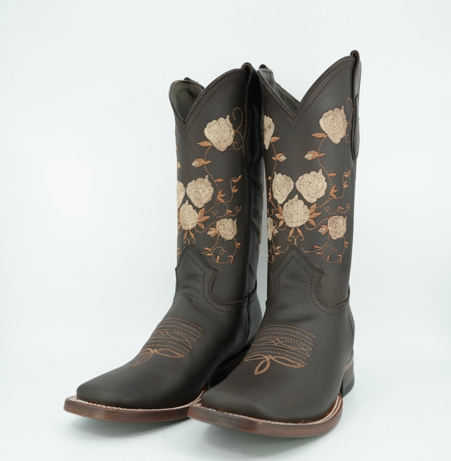 Vaquero Signature Women’s Brown Grasso Flowers Wide Square Toe Boot