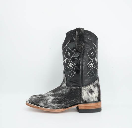 Rock'em Kid's Cow Hair White/Black Boots Size: 13 US / 20 MEX  *AS SEEN ON IMAGE*