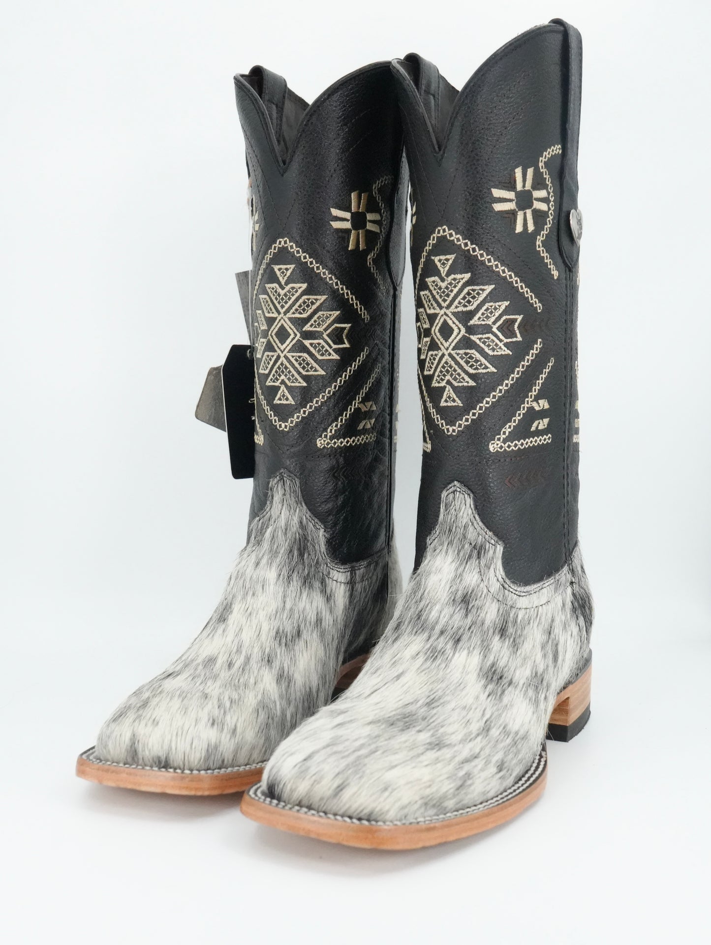 Rock'em Women's Aztec Cow Hair Boots Size: 8 *AS SEEN ON IMAGE*