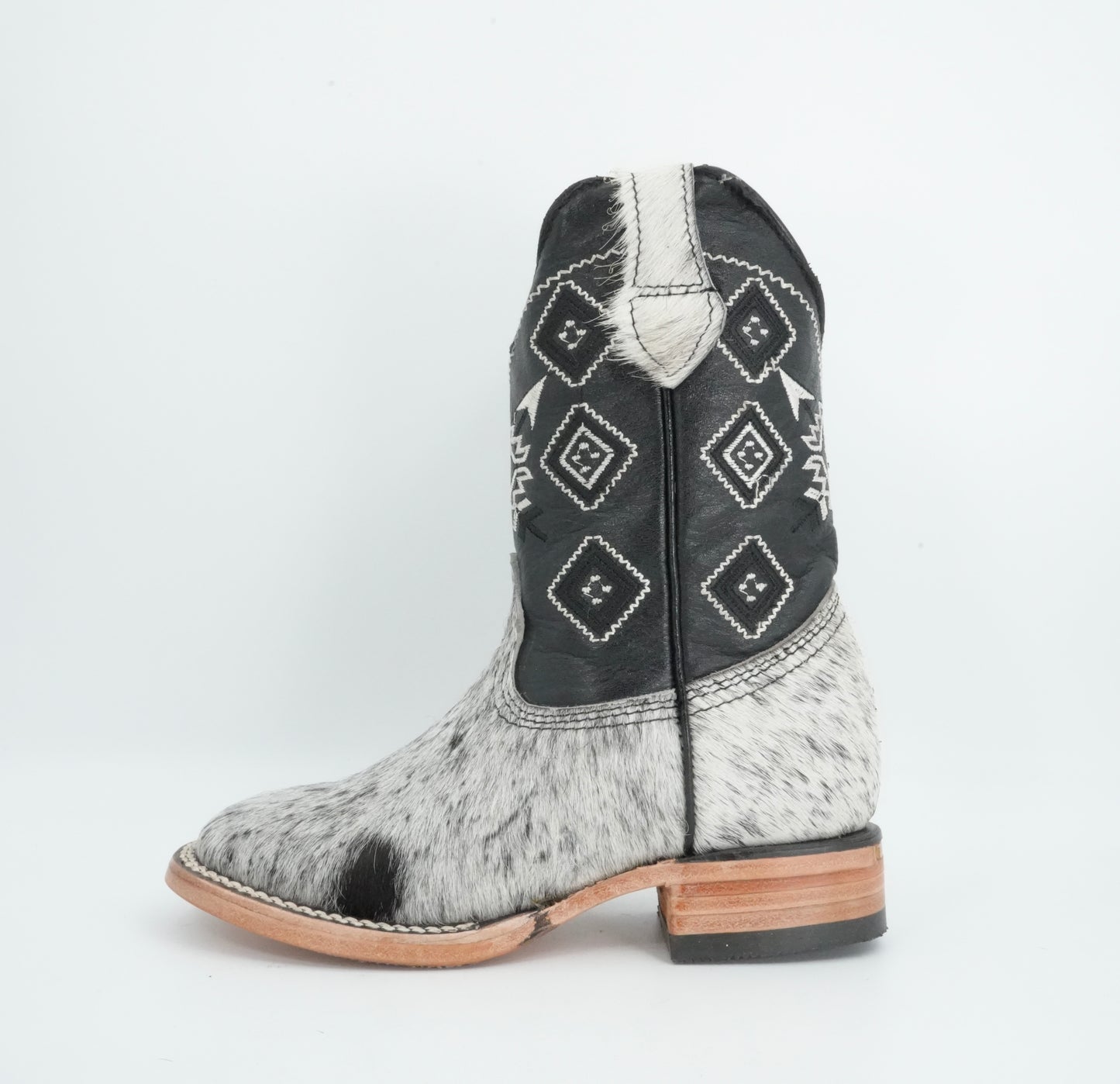 Rock'em Kid's Cow Hair White/Black Boots Size: 13 US / 20 MEX *AS SEEN ON IMAGE*