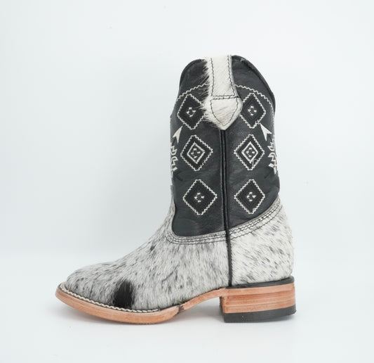 Rock'em Kid's Cow Hair White/Black Boots Size: 13 US / 20 MEX *AS SEEN ON IMAGE*