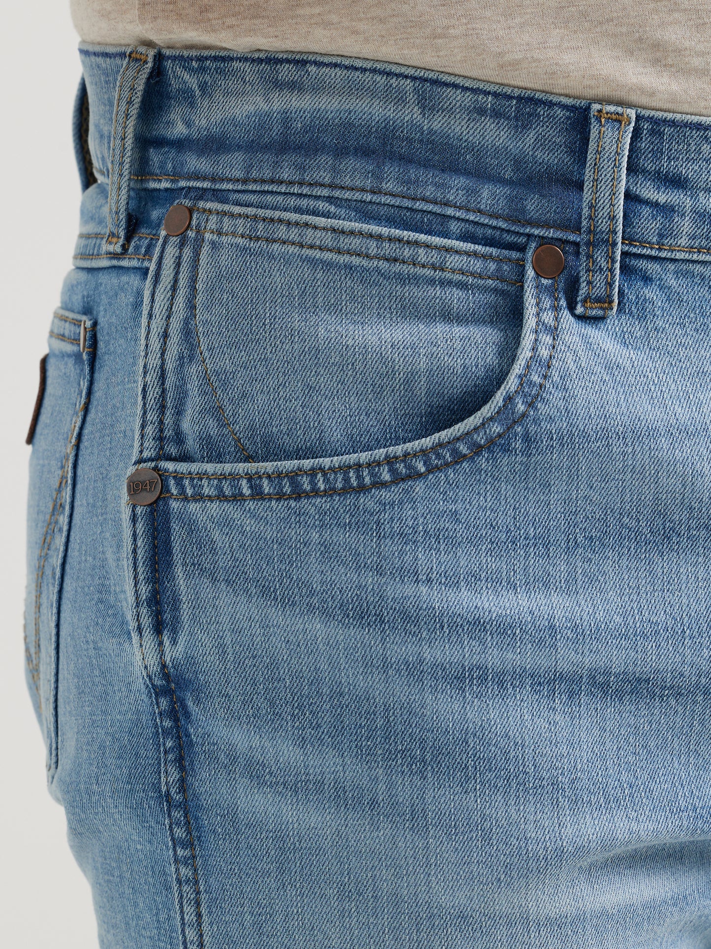 Wrangler Men's Retro Slim Boot Woodmere Bootcut Jean