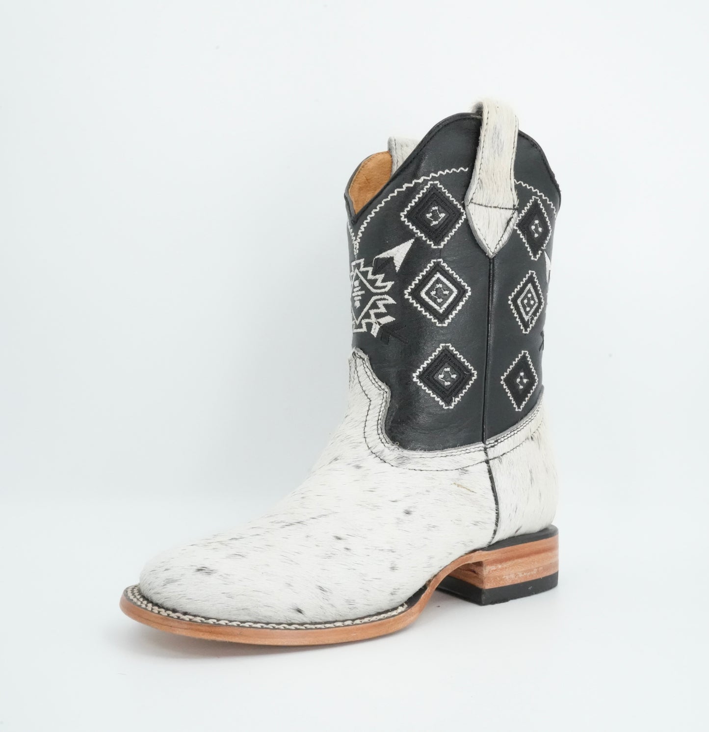 Rock'em Kid's Cow Hair White/Black Boots Size: 1 US / 21 MEX *AS SEEN ON IMAGE*