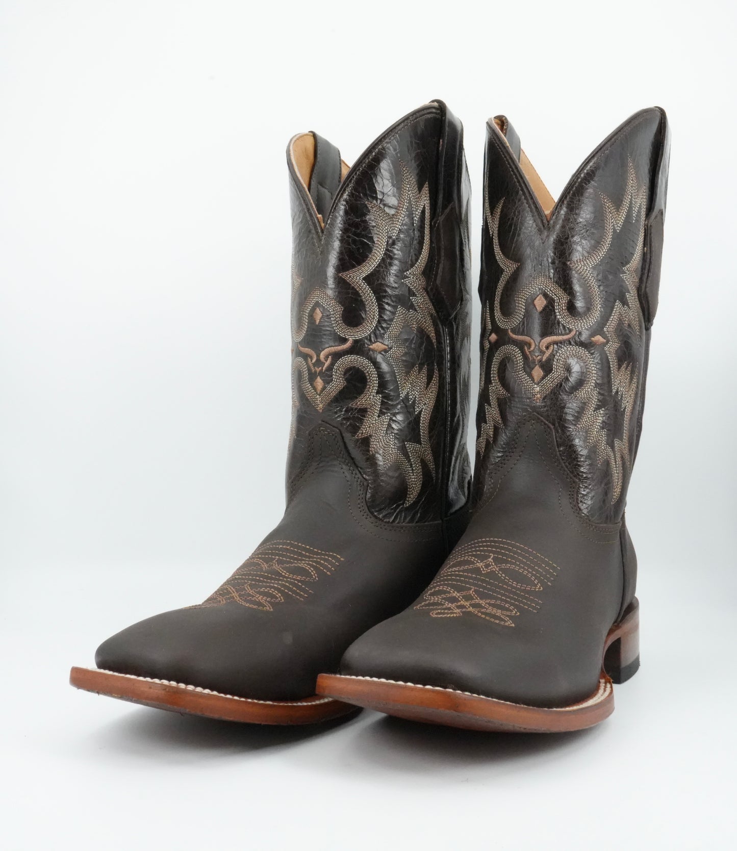 Quincy Men's Crazy Leather Chocolate Wide Square Toe Boot