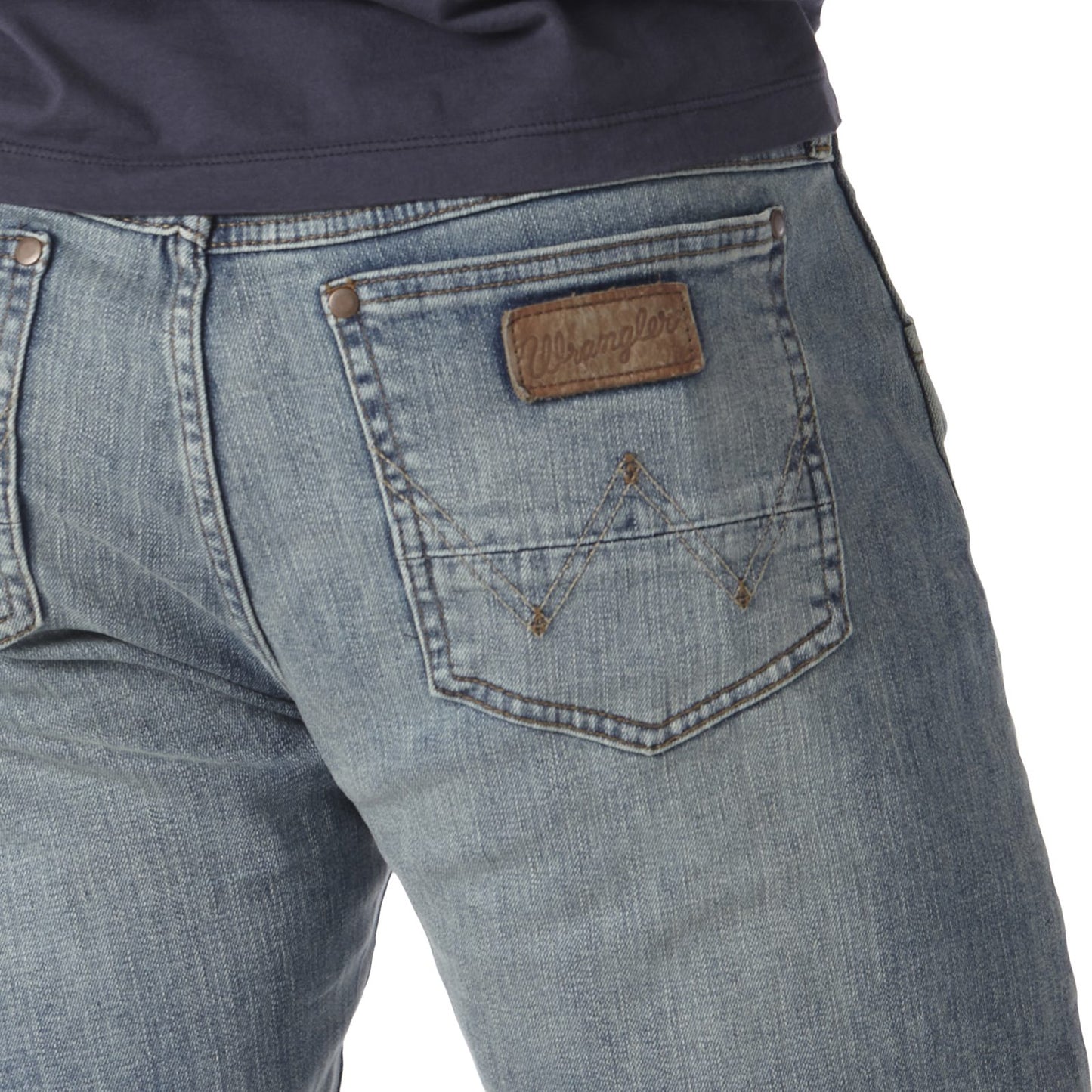Wrangler Retro Slim Fit Bearcreek Bootcut Jean