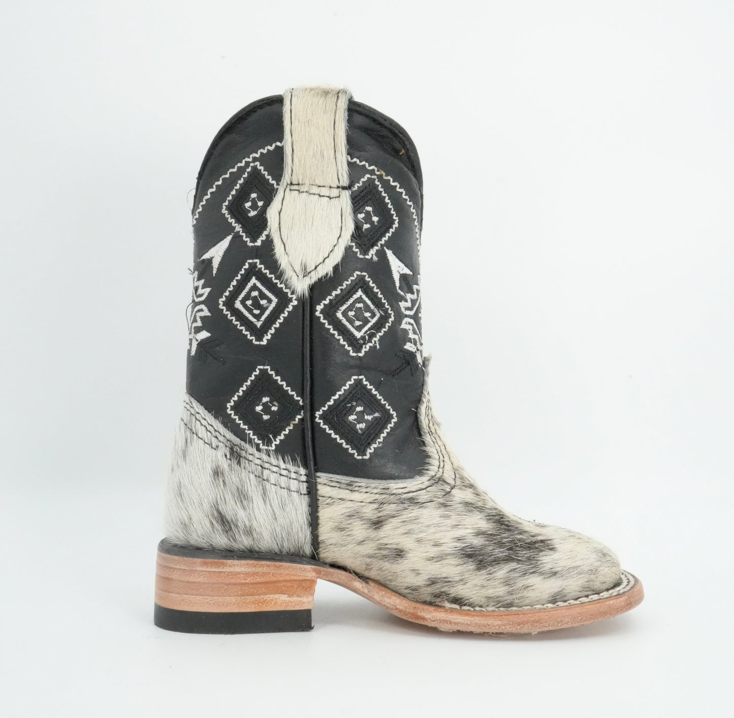 Rock'em Kid's Cow Hair White/Black Boots Size: 9 US / 16 MEX *AS SEEN ON IMAGE*