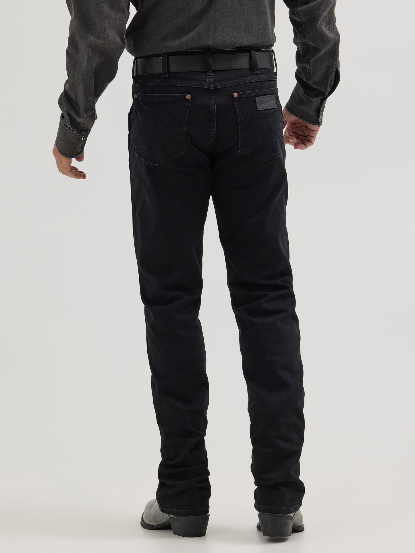 Wrangler Retro Slim Straight Black Jean