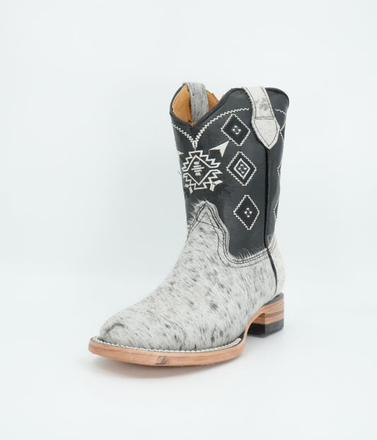 Rock'em Kid's Cow Hair White/Black Boots Size: 2 US / 22 MEX  *AS SEEN ON IMAGE*