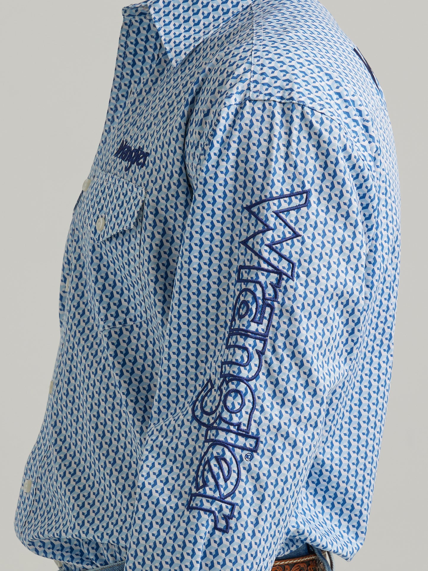 Wrangler Men's Logo Long Sleeve Western Button Down Shirt Light Blue Print