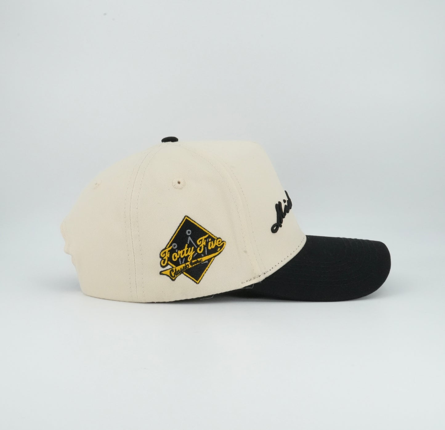45 Cursive Trucker Cap Beige-Black
