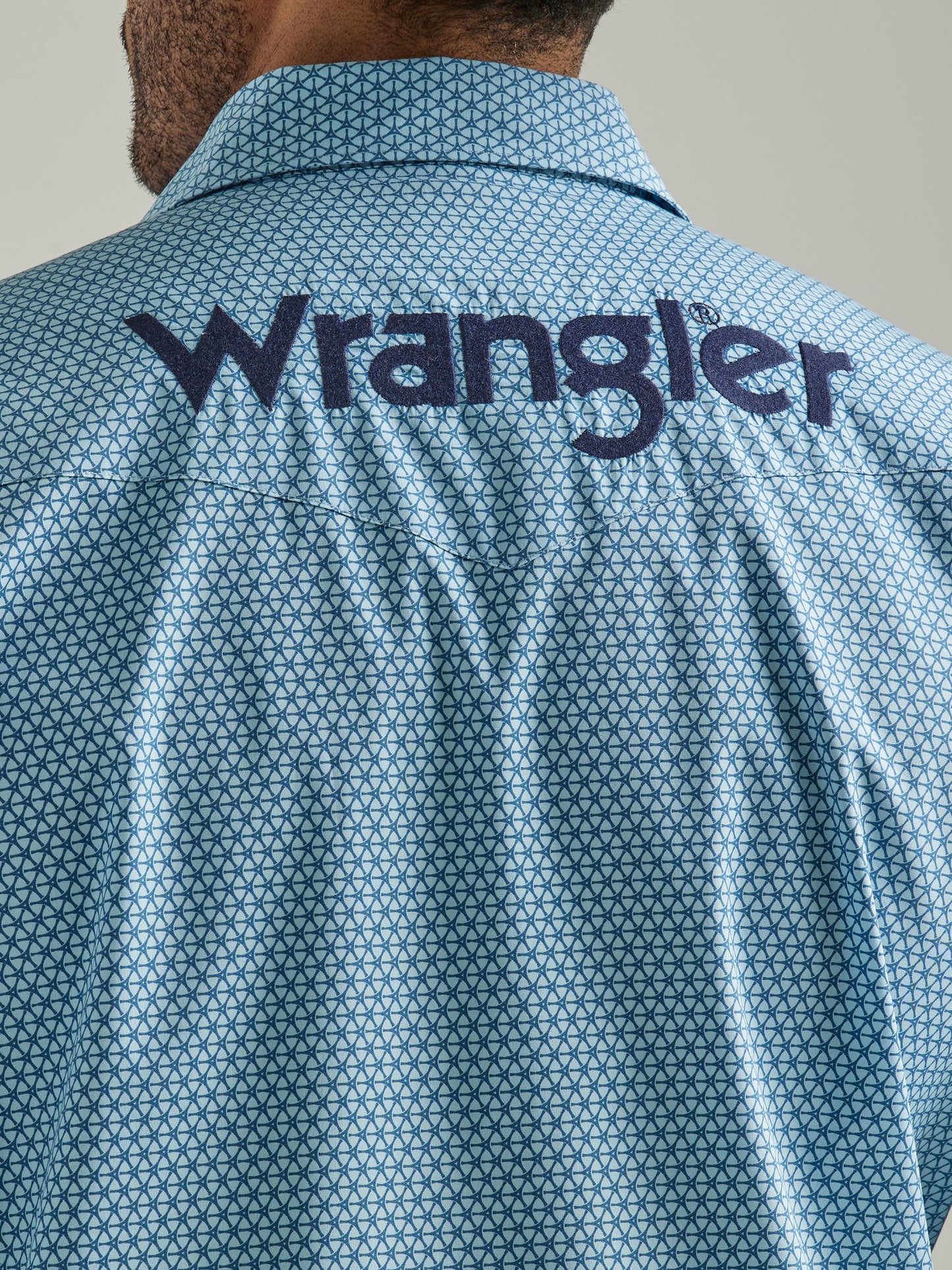 Wrangler Men's Logo Long Sleeve Western Button Down Shirt Blue Print