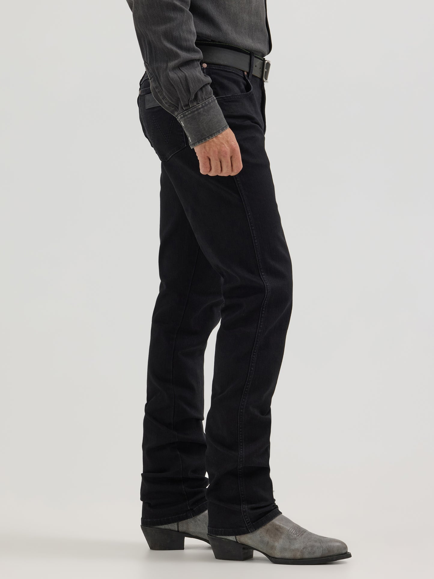 Wrangler Retro Slim Straight Black Jean