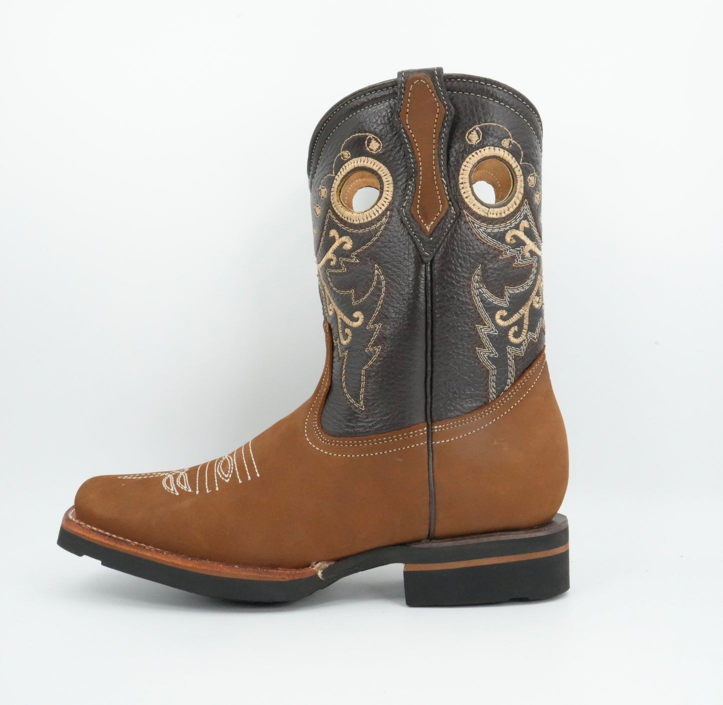 La Sierra Jr’s Nobuck Hazelnut Square Toe Boot