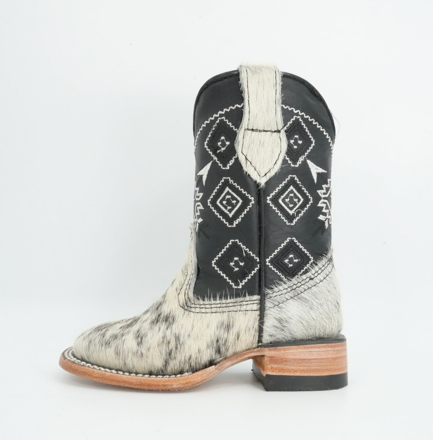 Rock'em Kid's Cow Hair White/Black Boots Size: 9 US / 16 MEX *AS SEEN ON IMAGE*