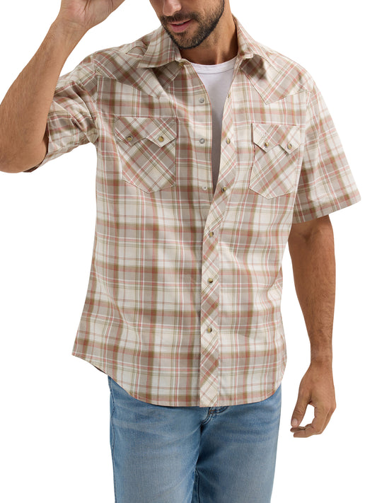 Wrangler Men's Retro Short Sleeve Button Down Brown Beige Plaid Shirt