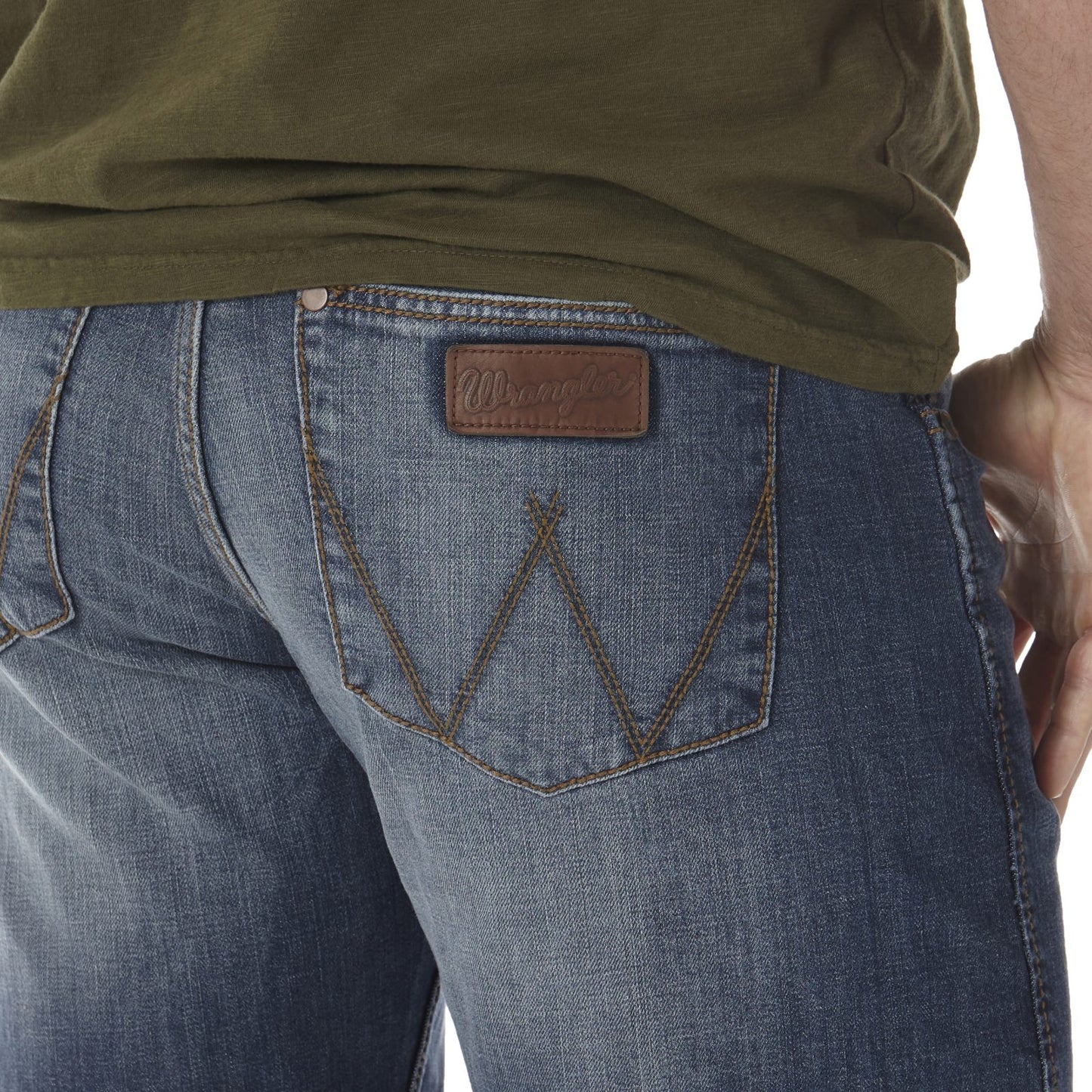 Wrangler Retro Slim Fit Cottonwood Straight Leg Jean
