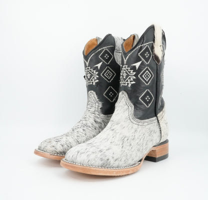 Rock'em Kid's Cow Hair White/Black Boots Size: 2 US / 22 MEX  *AS SEEN ON IMAGE*