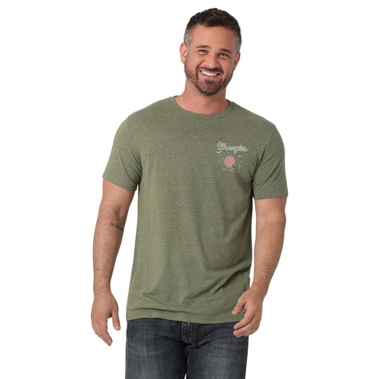 Camiseta color salvia con gráfico en la espalda de Wrangler