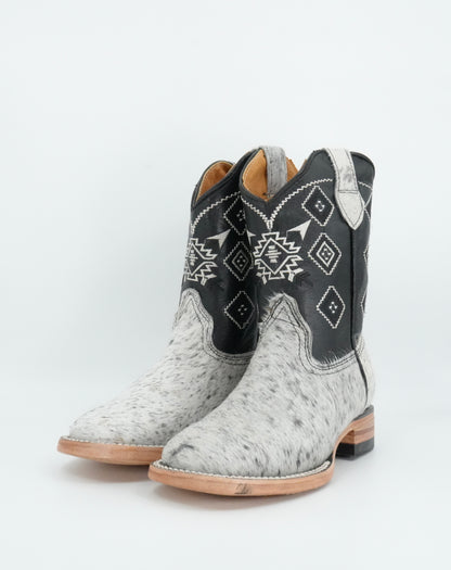 Rock'em Kid's Cow Hair White/Black Boots Size: 2 US / 22 MEX  *AS SEEN ON IMAGE*