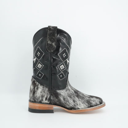 Rock'em Kid's Cow Hair White/Black Boots Size: 13 US / 20 MEX  *AS SEEN ON IMAGE*