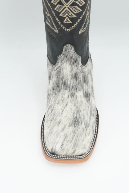 Rock'em Women's Aztec Cow Hair Boots Size: 8 *AS SEEN ON IMAGE*