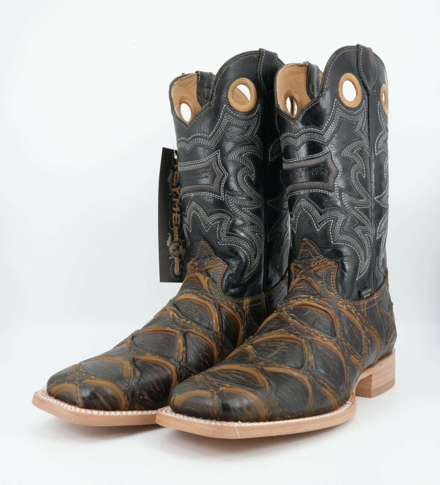 Reyme Men's Piraruco Print Black-Gold Wide Square Toe Boot