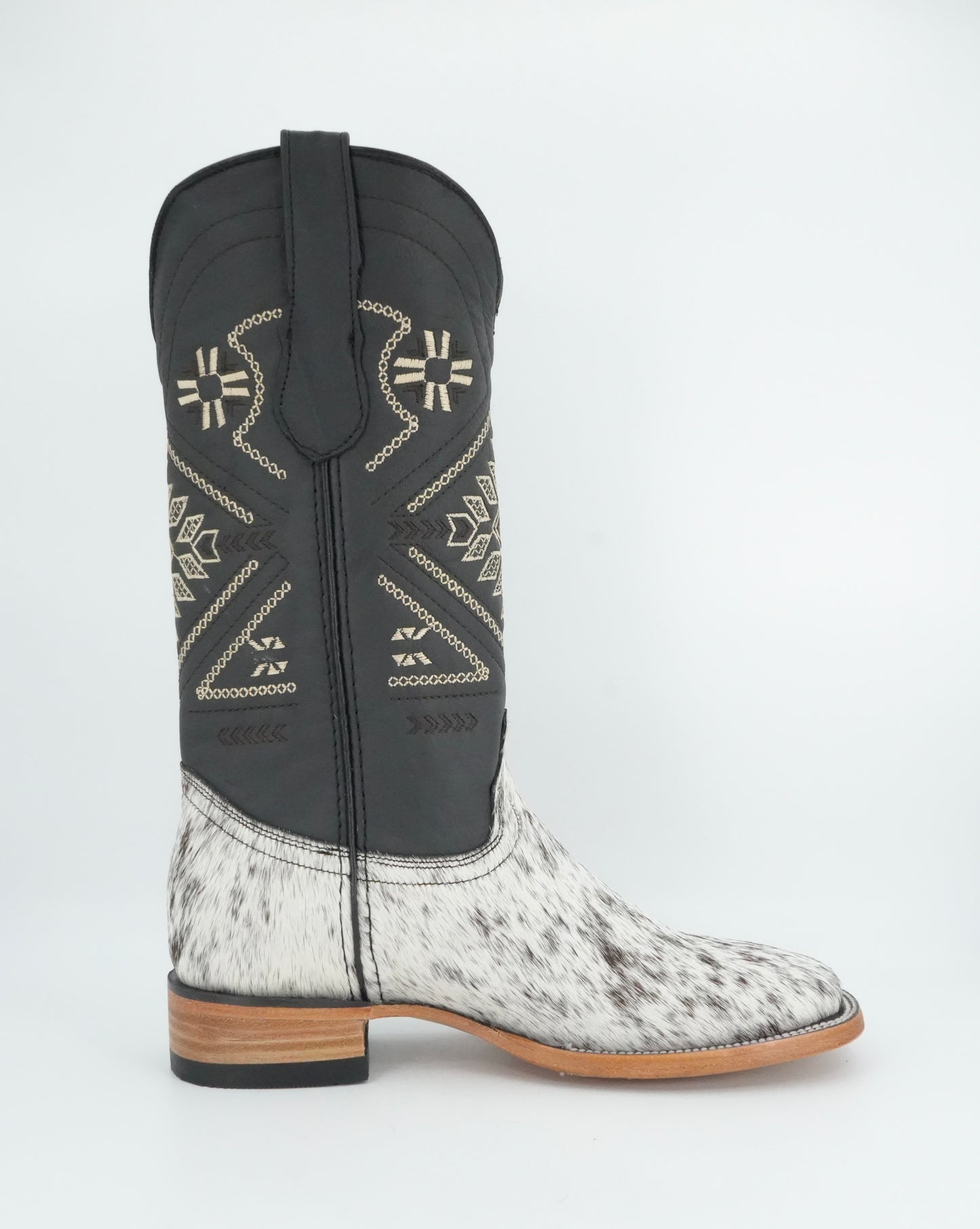 Rock'em Women's Cow Hair Boots Size: 8.5 *AS SEEN ON IMAGE*