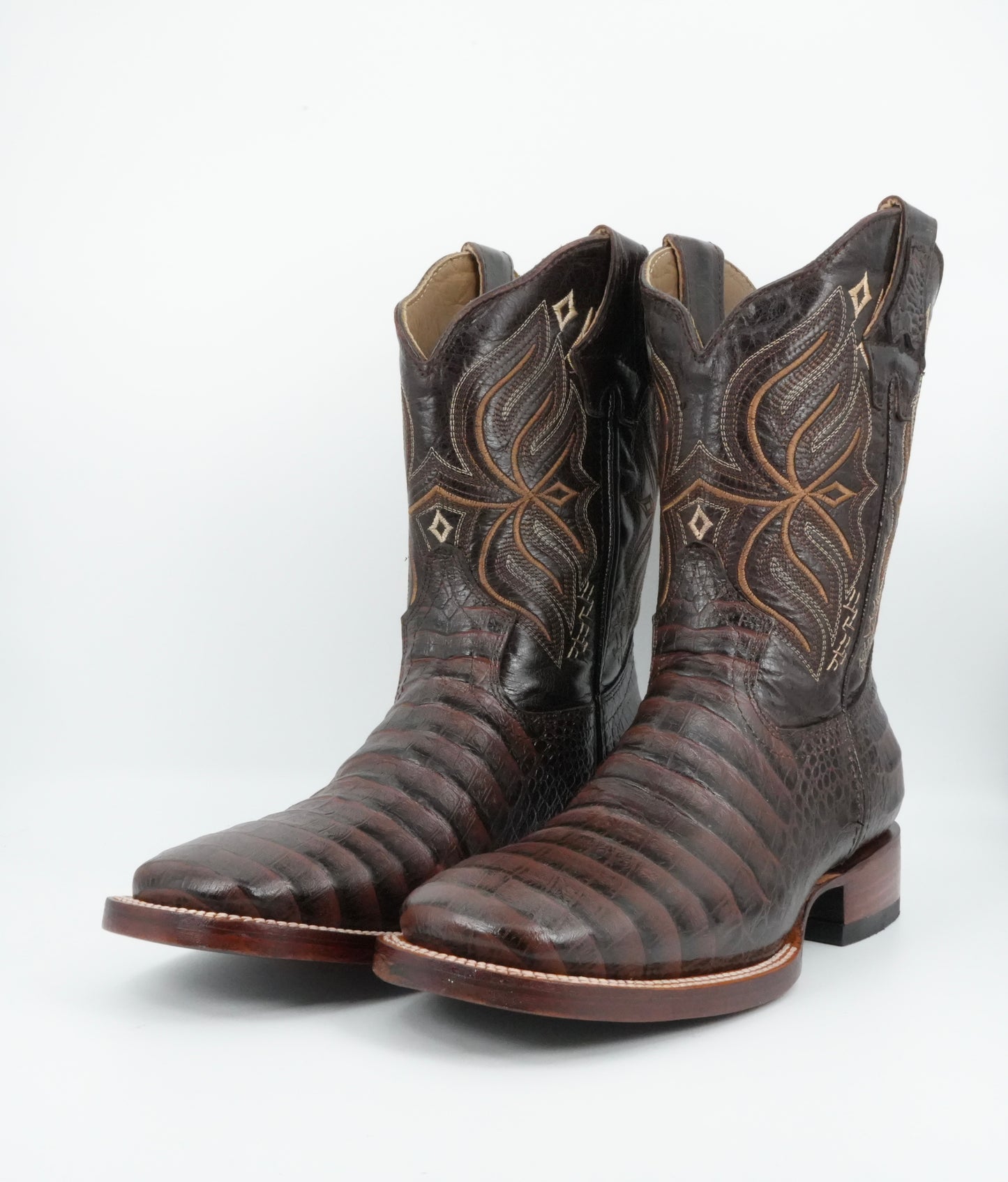 Golden Boots Men's Alligator Print Moka Wide Square Toe Boot