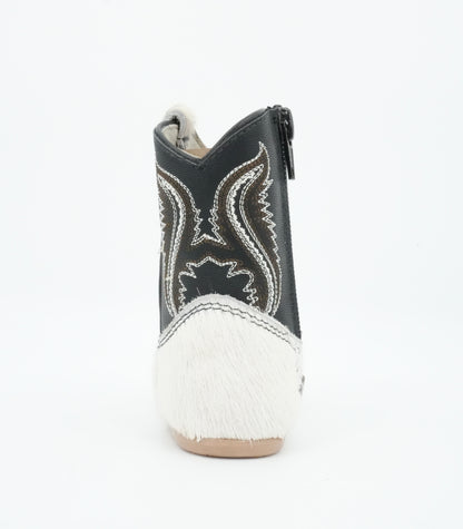 Padua Toddler Cow Hair White Boot Size: 5 *AS SEEN ON IMAGE*