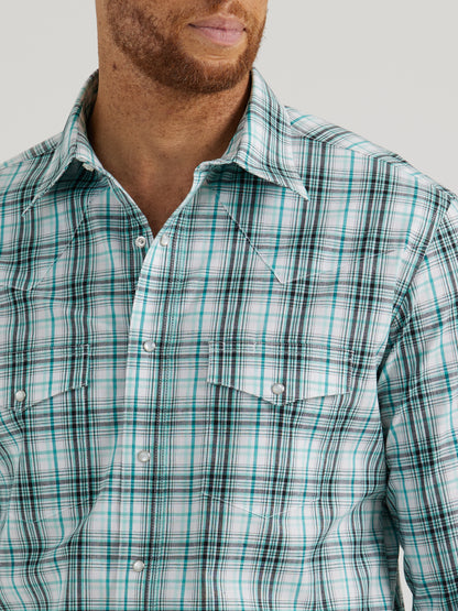 Wrangler Men's Turquoise Plaid Long Sleeve Western Snap Shirt
