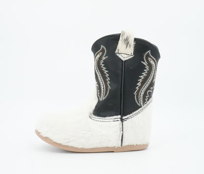 Padua Toddler Cow Hair White Boot Size: 5 *AS SEEN ON IMAGE*