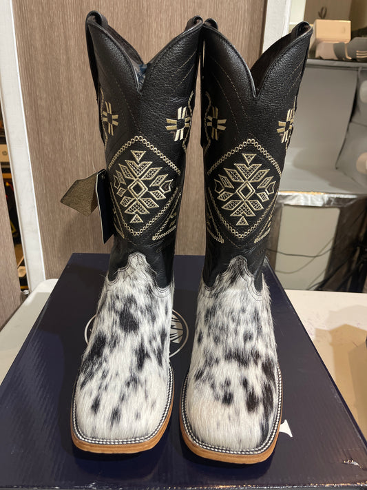 Rock'em Women's Aztec Cow Hair Boots Size: 8.5 *AS SEEN ON IMAGE*