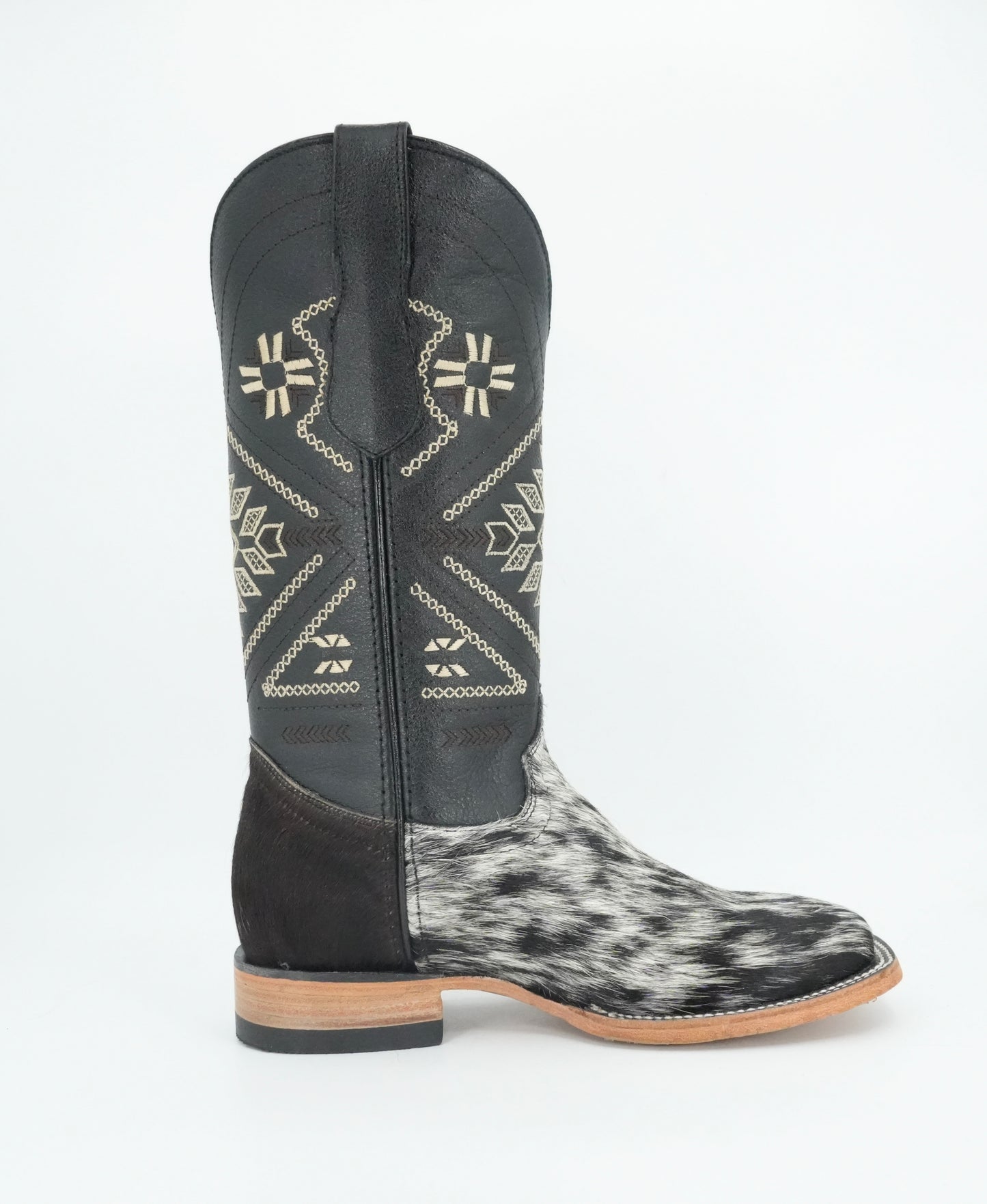Rock'em Women's Aztec Cow Hair Boots Size: 6 *AS SEEN ON IMAGE*