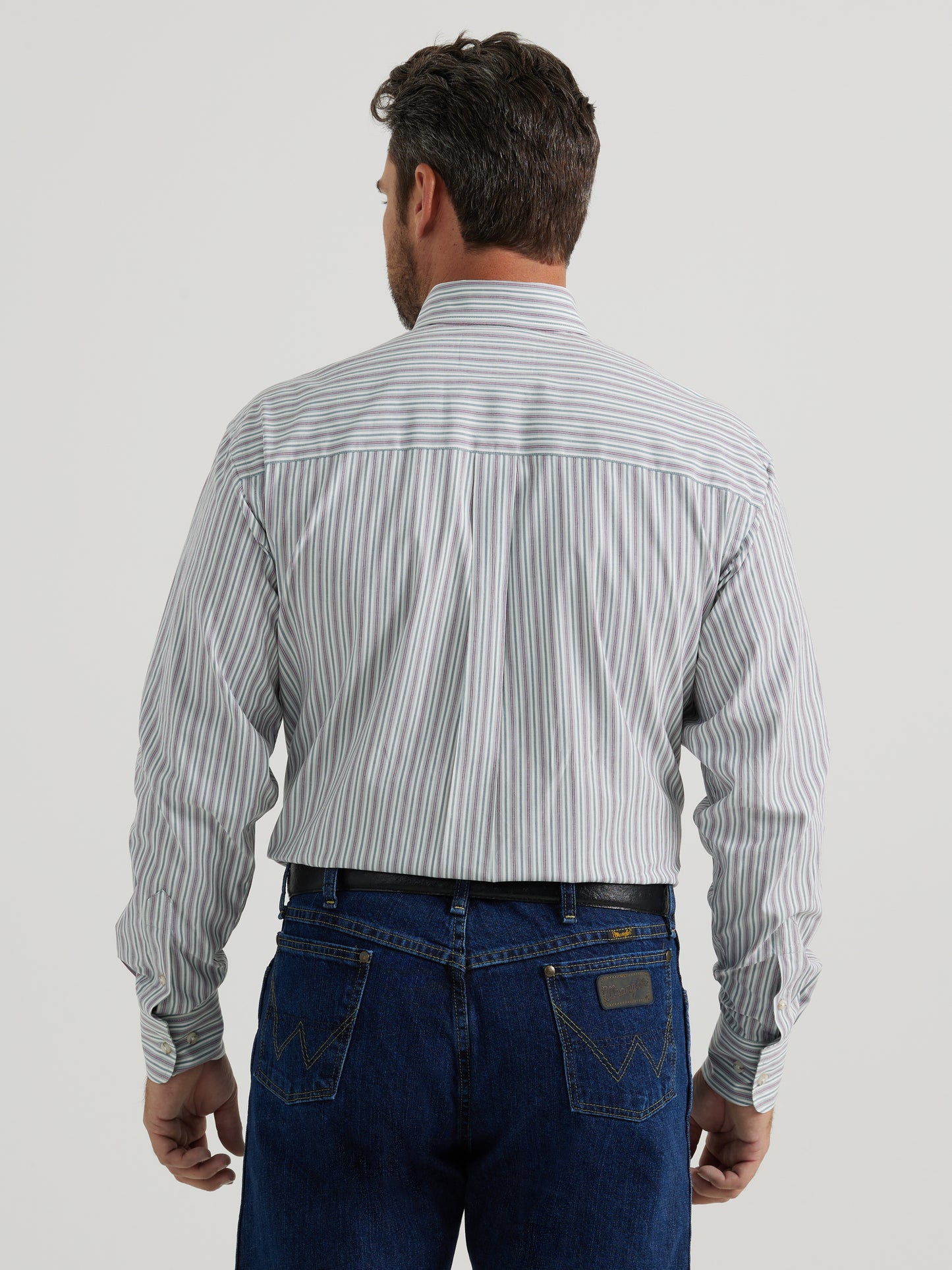 Wrangler Men's George Strait Smoky Stripe Long Sleeve Button Down Shirt