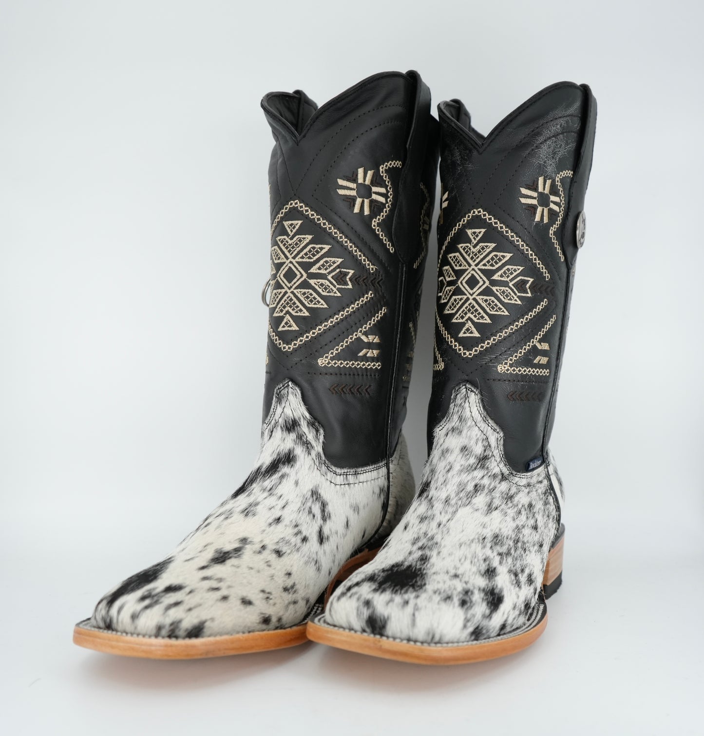 Rock'em Women's Cow Hair Boots Size: 8 *AS SEEN ON IMAGE*