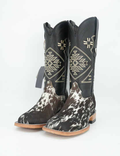 Rock'em Women's Aztec Cow Hair Boots Size: 5.5 *AS SEEN ON IMAGE*